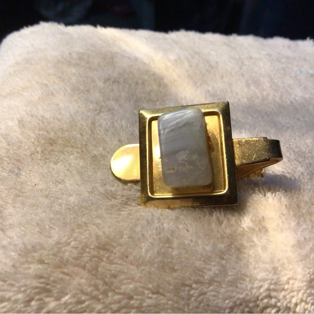 Gold-Tone Men's Money Clip with Cream Stone Accent